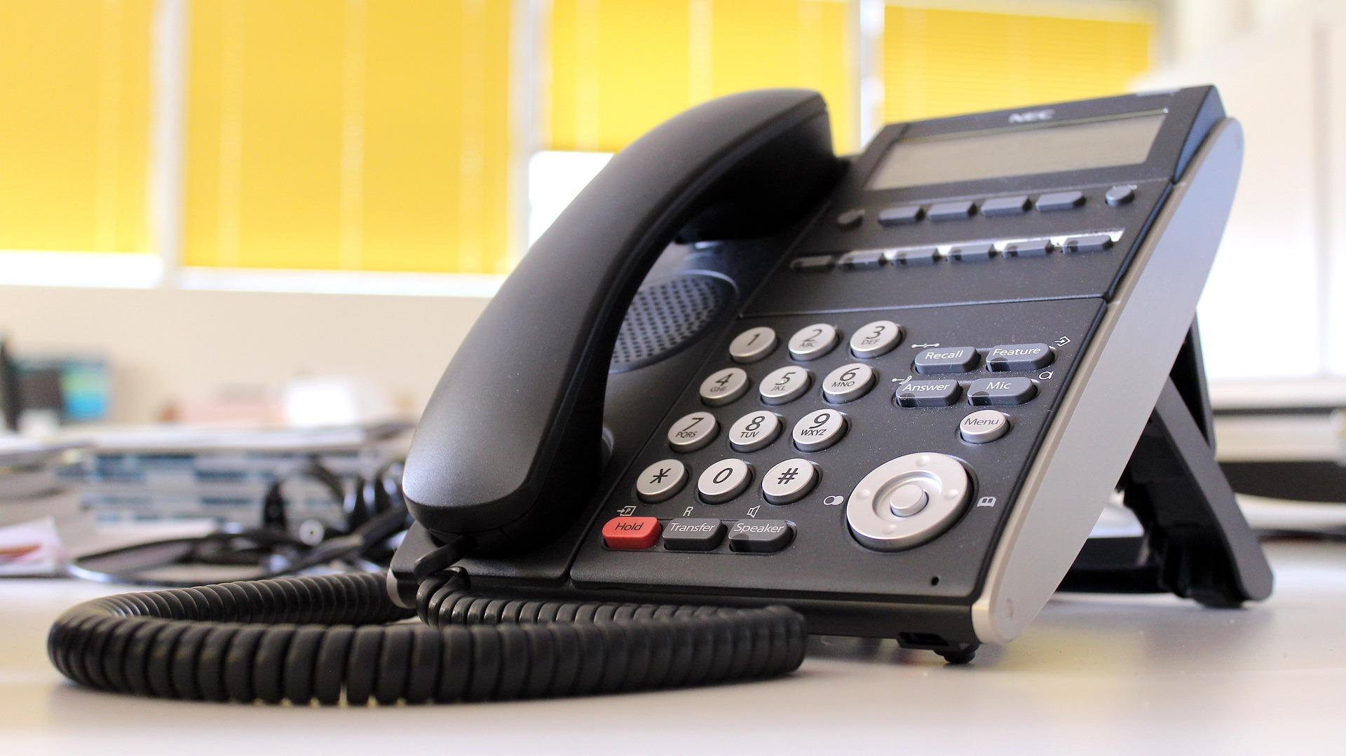 5 factors to consider when choosing a business phone system